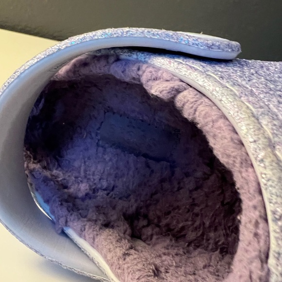 Crocs Toddler Classic Lined Chunky Glitter Slipper Clog - Picture 3 of 11